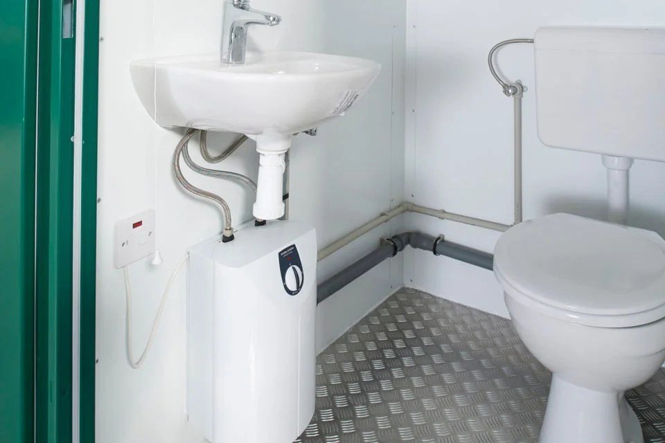 1+1 Double Mains Toilet 8Ft x 5Ft (Green) - Image 3