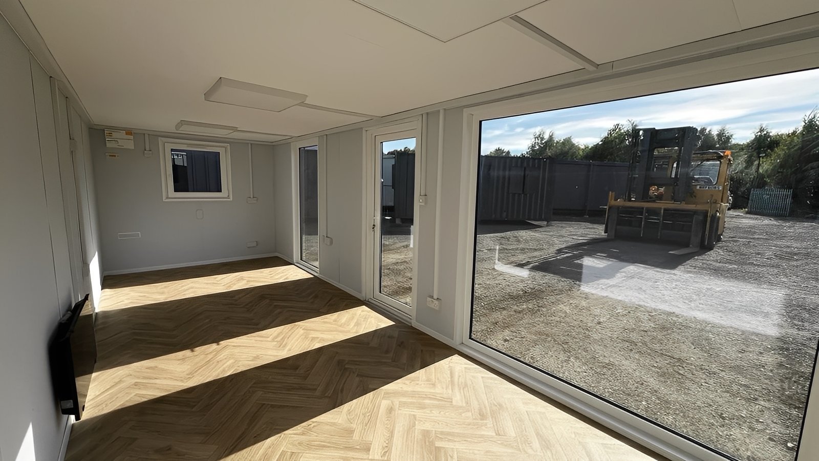24ft x 9ft Site Office / Marketing Suite – Portable Sales Office - Image 8
