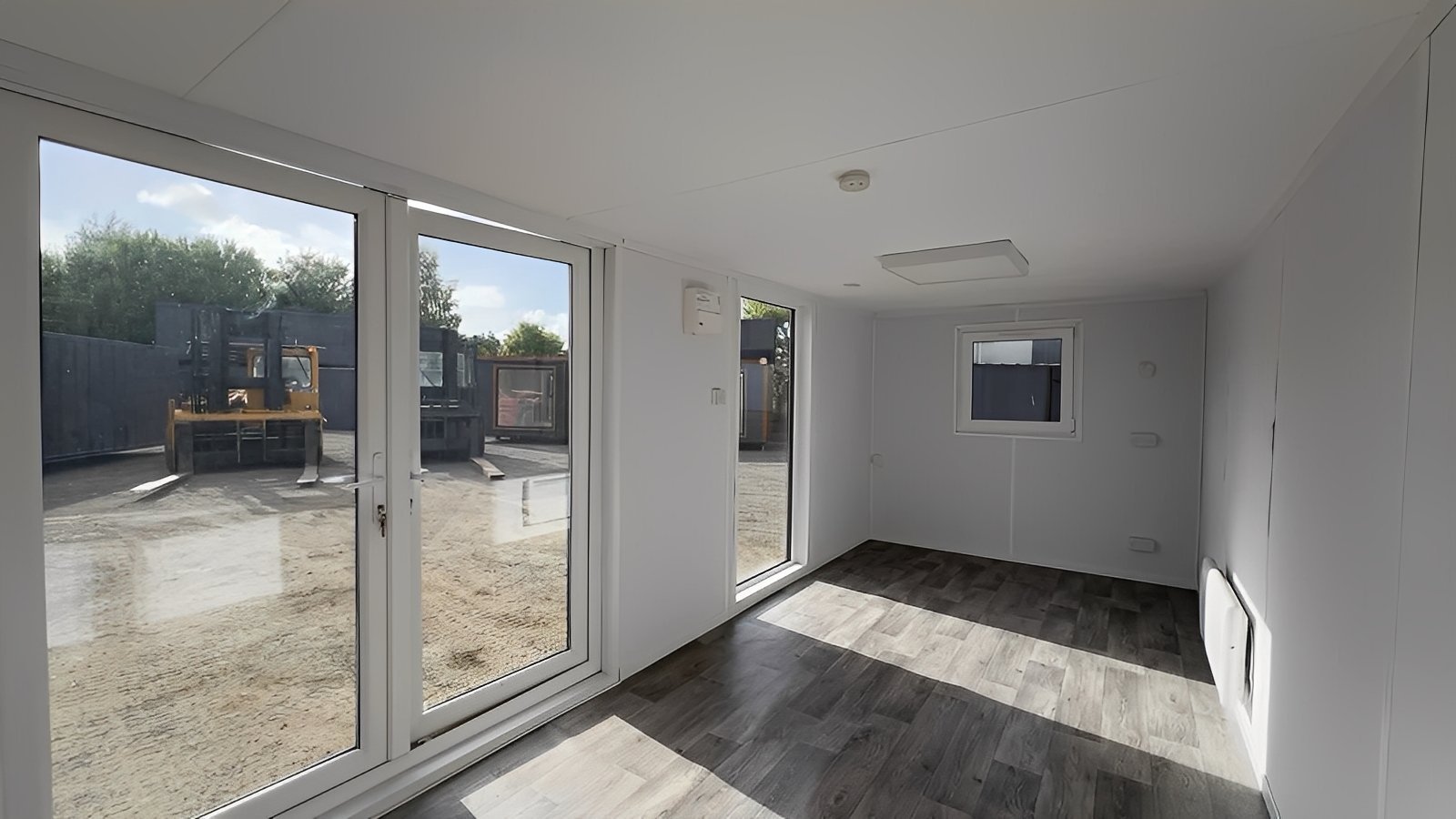 24ft x 9ft Site Office with Toilet – Sales Office - Image 3